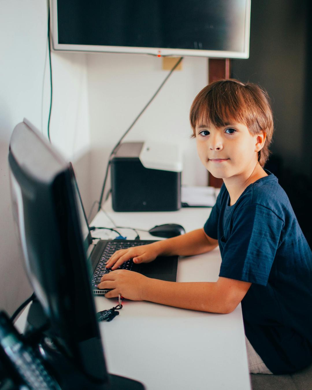 Coluna da SMED: Infância, tecnologia e aprendizagem — o lugar da computação na Educação Infantil