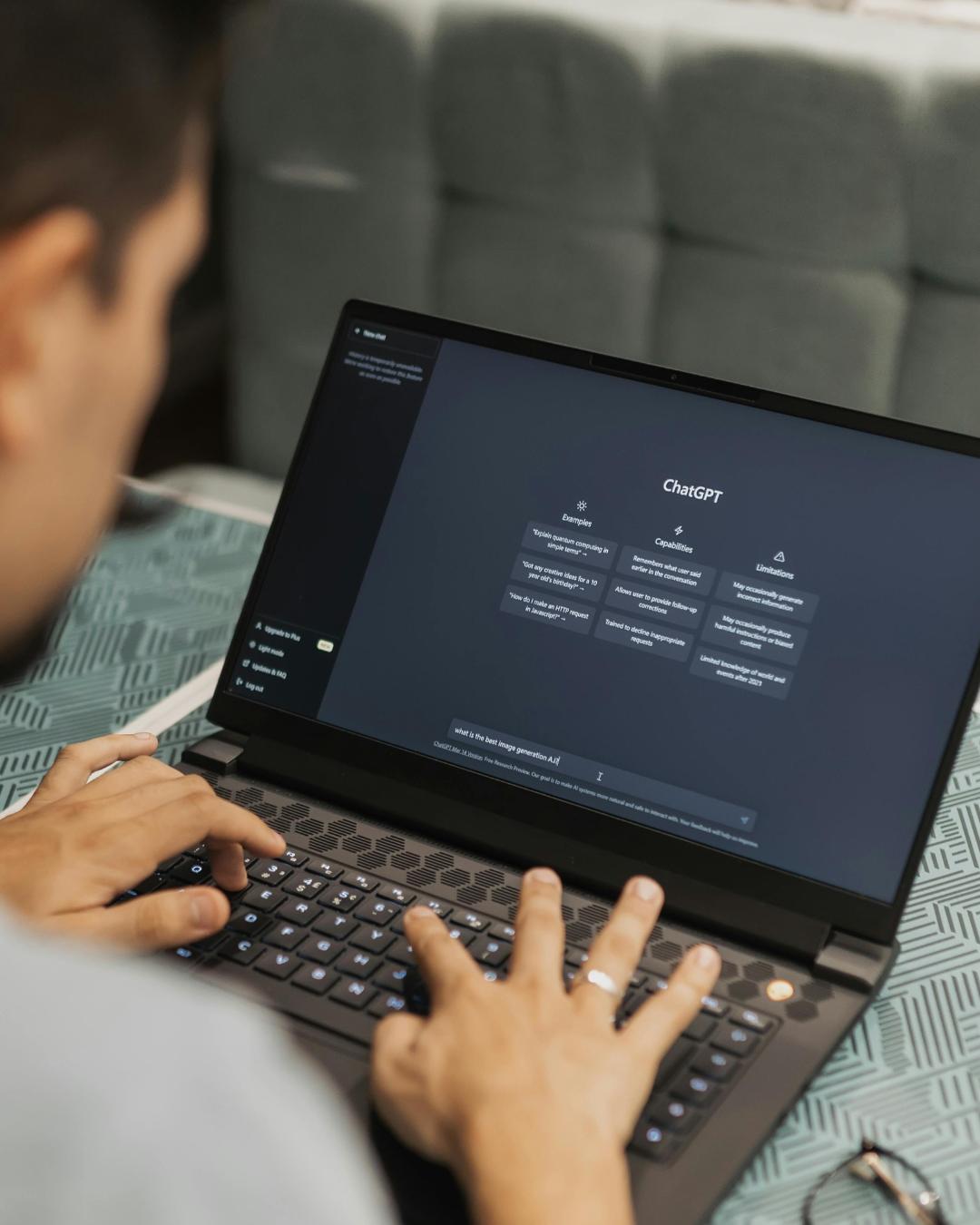 Dr. Emerson Albertasse: Dr. Google e Dra. IA — Aliados da saúde ou vilões da ansiedade?
