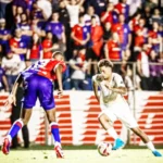 Araucária perde para o Paraná Clube, mas se mantém na zona de classificação