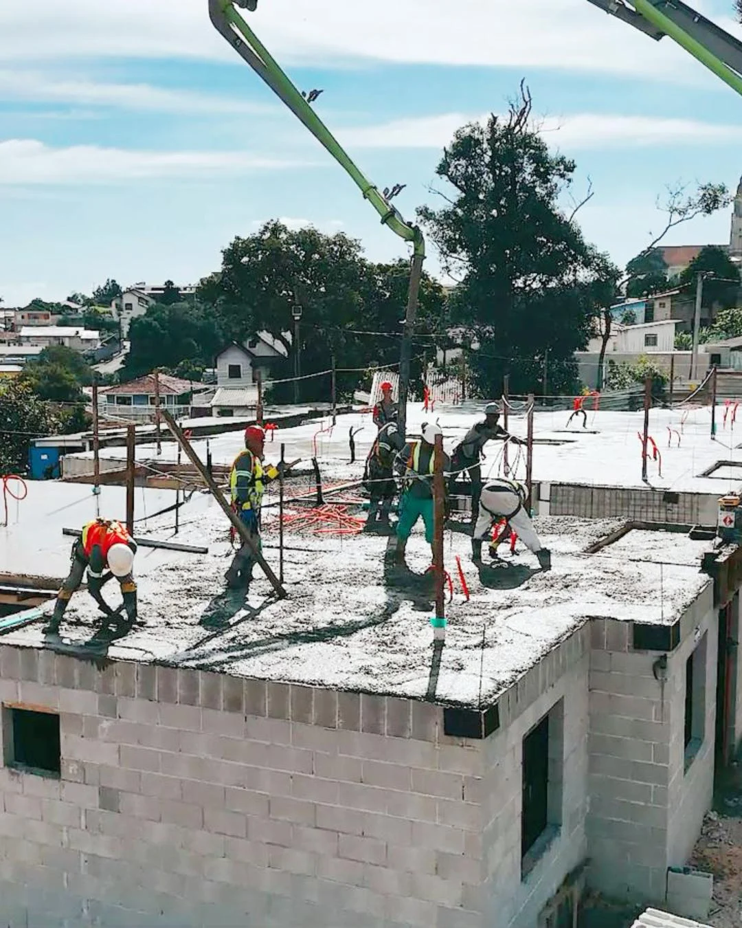 Falta de mão de obra atinge mais de 40% das construtoras e expõe novo risco às obras