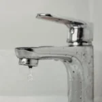 Manutenção da Sanepar deixa diversos bairros sem água em mais um fim de semana