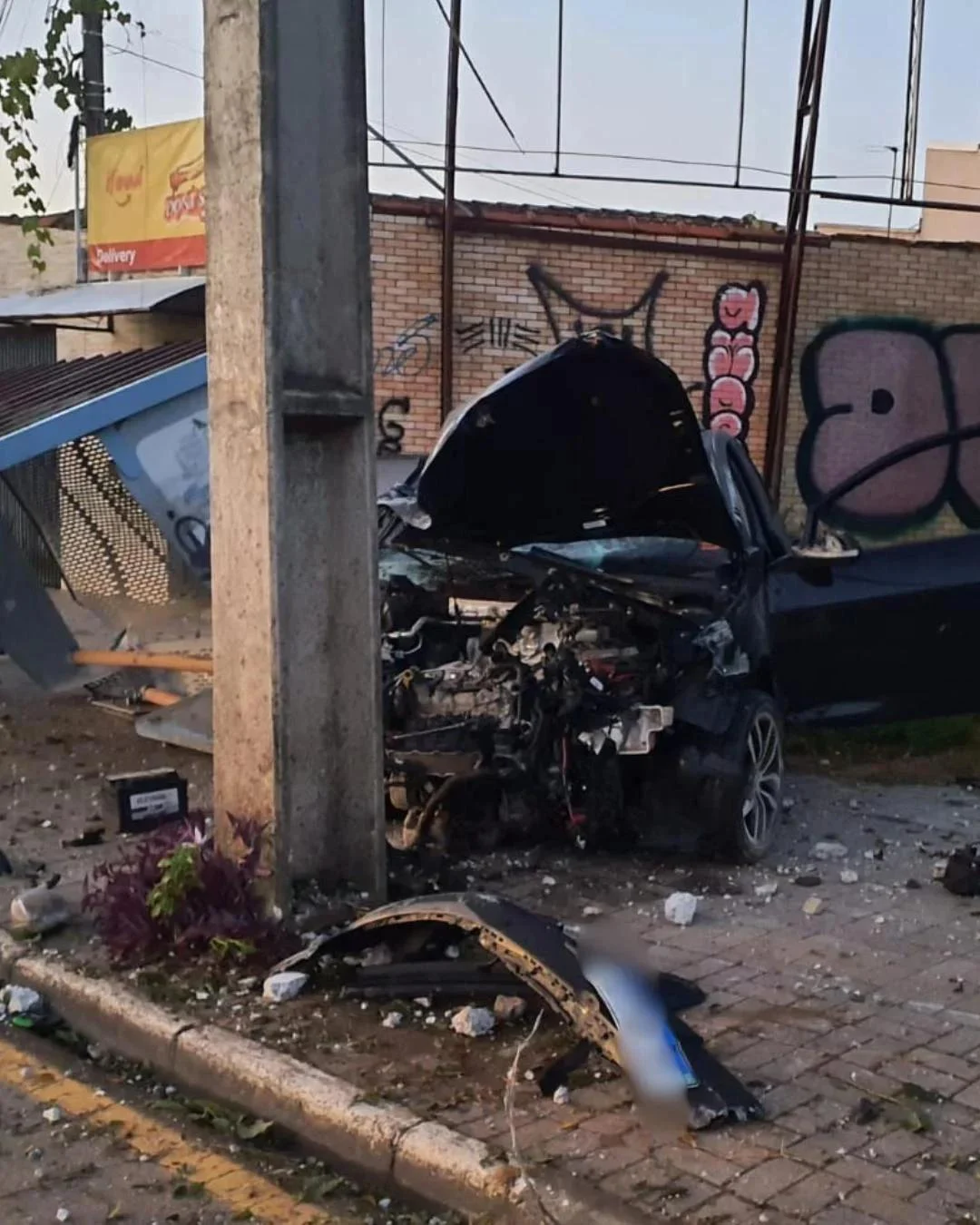 Motorista do Golf que danificou estruturas do patrimônio público terá que pagar pelos estragos