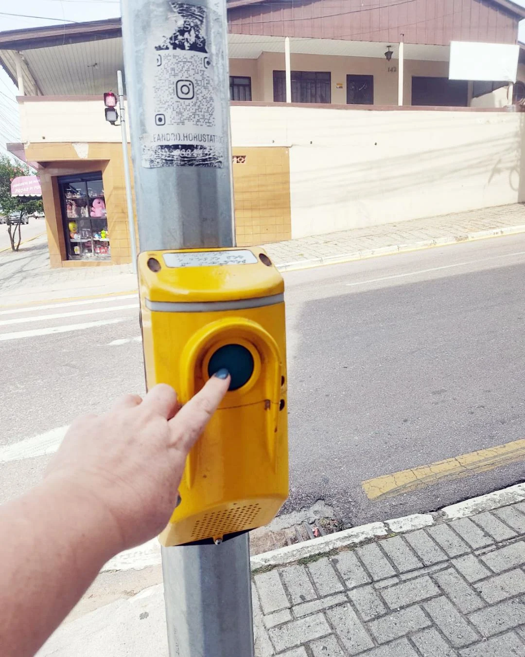 O que Araucária oferece em acessibilidade para pessoas cegas e com baixa visão?