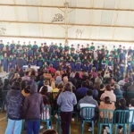 Colégio A galvira realiza Dia da Família com apresentação de coral e palestra