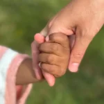 Coluna da SMAS: Maio Laranja — proteger a infância é responsabilidade de todos