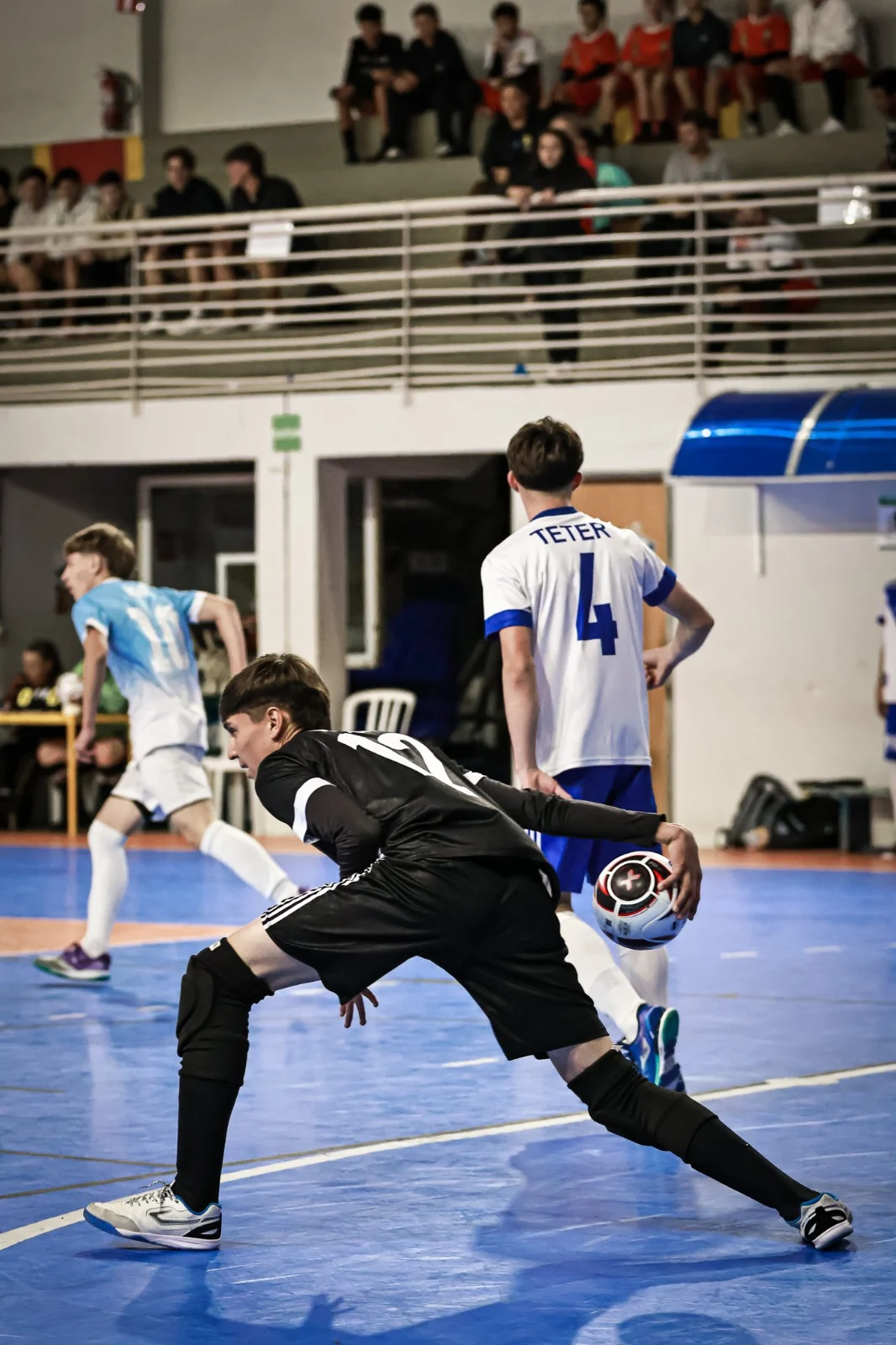 Araucária abre fase regional dos Jogos Escolares do Paraná com Ginásio Joval lotado Araucária abre fase regional dos Jogos Escolares do Paraná com Ginásio Joval lotado