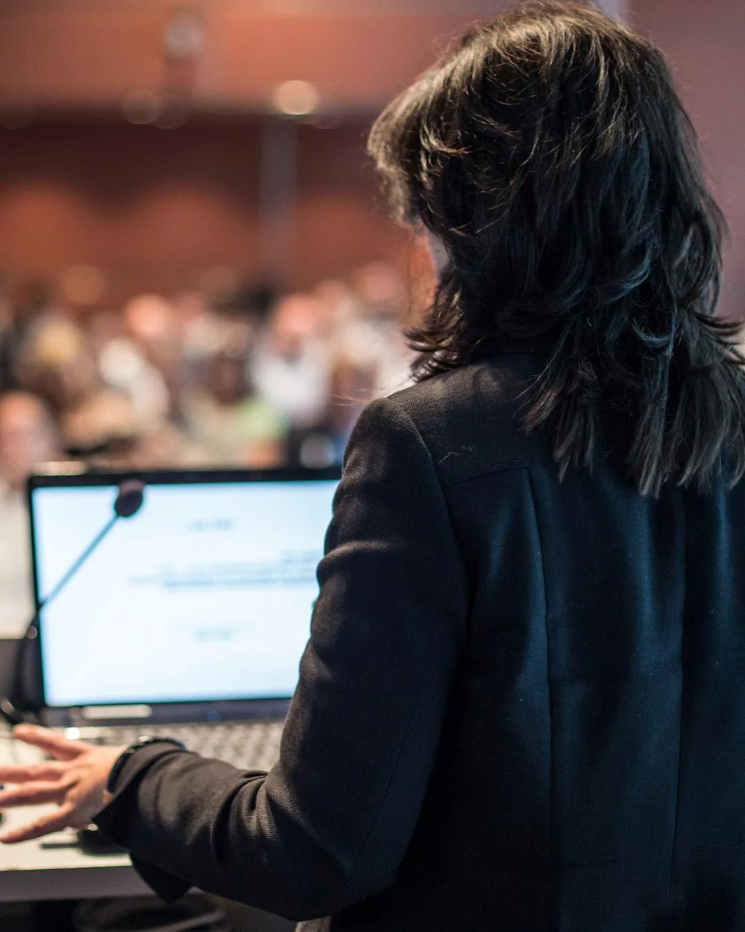 Inscrições para curso gratuito de Comunicação e Postura Profissional abrem na próxima terça-feira (19)