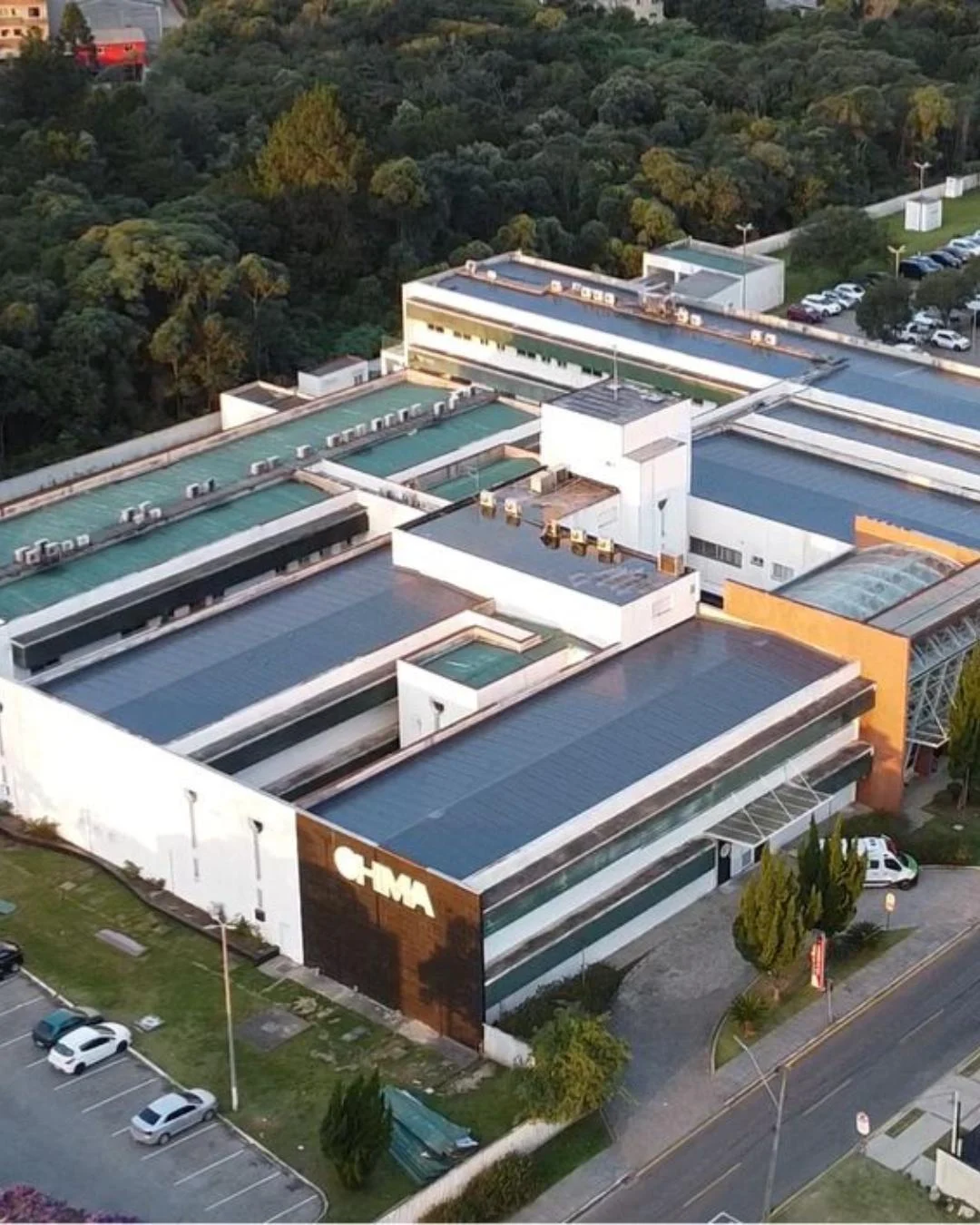 Reforma do telhado do HMA entra em nova etapa e algumas medidas de contingência serão tomadas