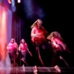 Teatro da Praça recebe espetáculo de dança contemporânea “Quem Sou Eu?” no fim de semana