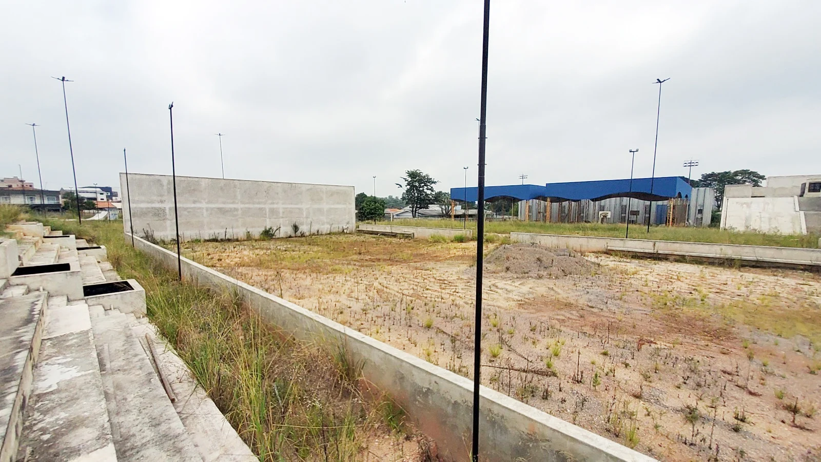 Prefeitura rescinde com empresa responsável por revitalização do CSU e vai concluir obra com equipes próprias