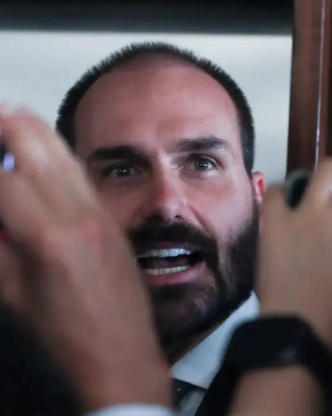 Dicesar Beches Júnior: Condenação de Eduardo Bolsonaro pelo STF e suas consequências