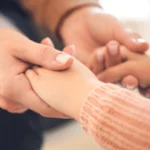 INSS libera pensão especial para menor de 18 anos cuja mãe foi vítima de feminicídio