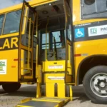 Estudantes com mobilidade reduzida contam com transporte escolar adaptado em Araucária