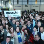 “Vamos seguir o modelo do progresso do Paraná”, diz Sandro Alex em encontro do PSD Paraná em Pinhais