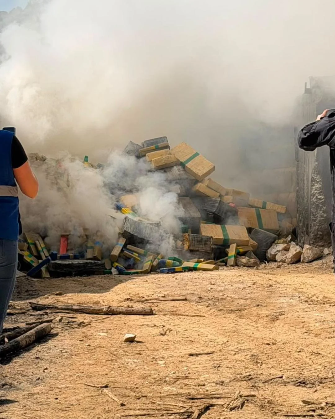 Cerca de 6 toneladas de drogas foram incineradas pela Polícia Civil de Araucária