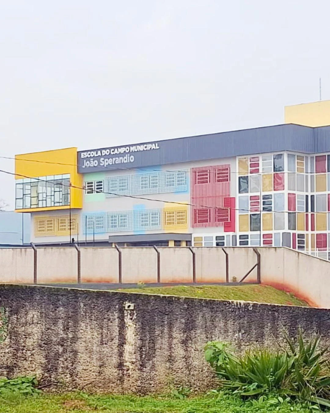 Comunidade escolar cobra entrega do novo prédio da João Sperandio e SMED estipula data
