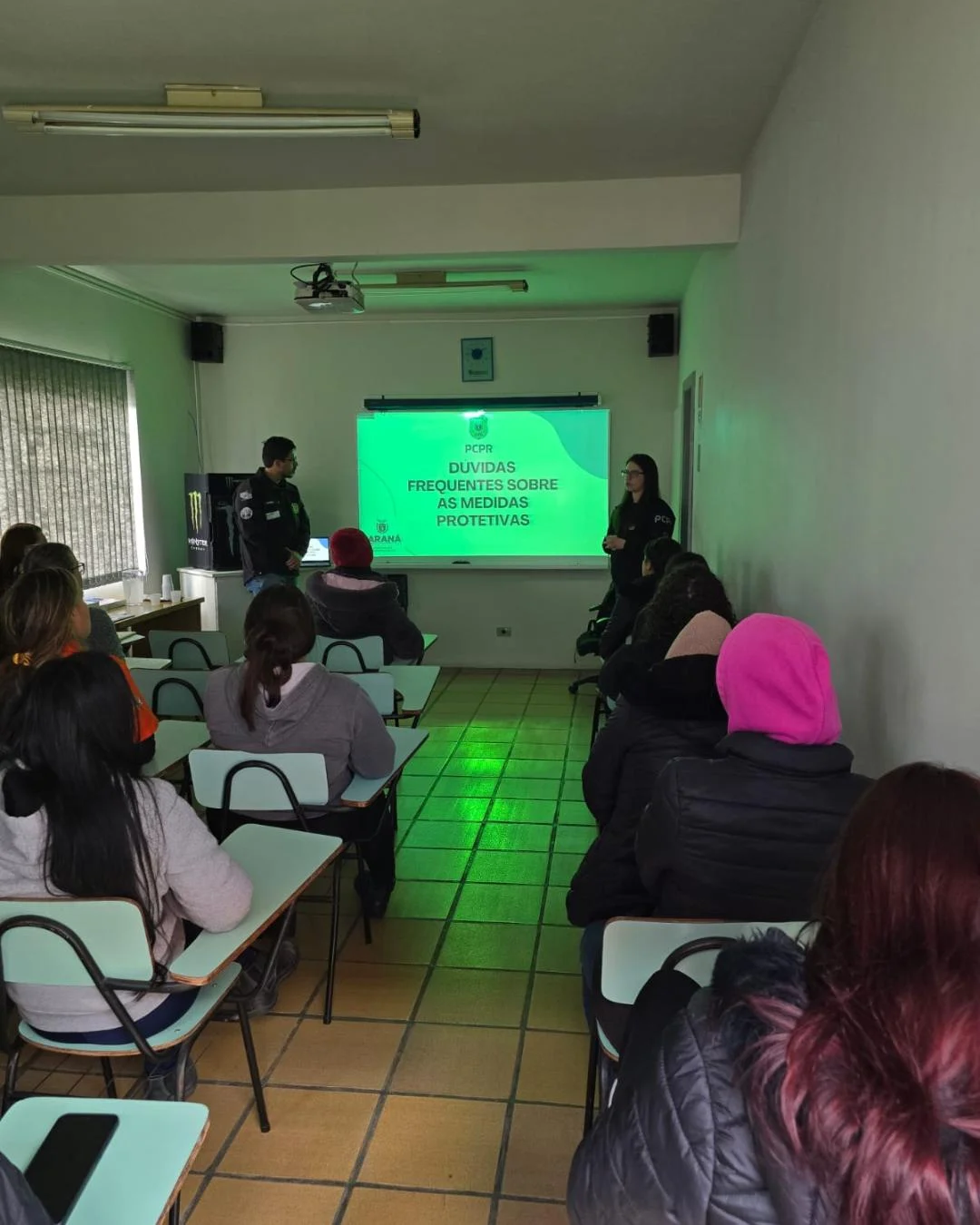 Funcionários da Gelopar assistem palestra sobre violência contra a mulher