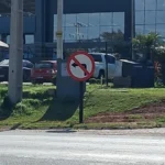 Nova sinalização da Via Araucária que proíbe conversão para acessar a PR-423 irrita motoristas