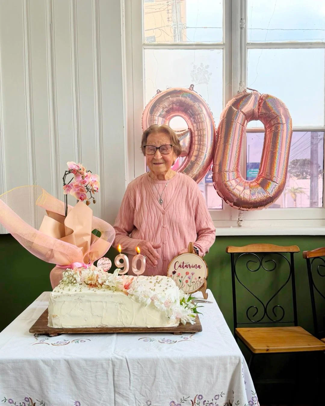 Dona Catarina Czelusniaki Padilha completa 90 anos e reúne a família para comemorar