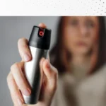 Lei autoriza venda de spray de pimenta para garantir segurança das mulheres; entenda