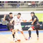 VKR Araucária vence Atlético Teixeirassoarense e segue buscando vaga para a próxima fase