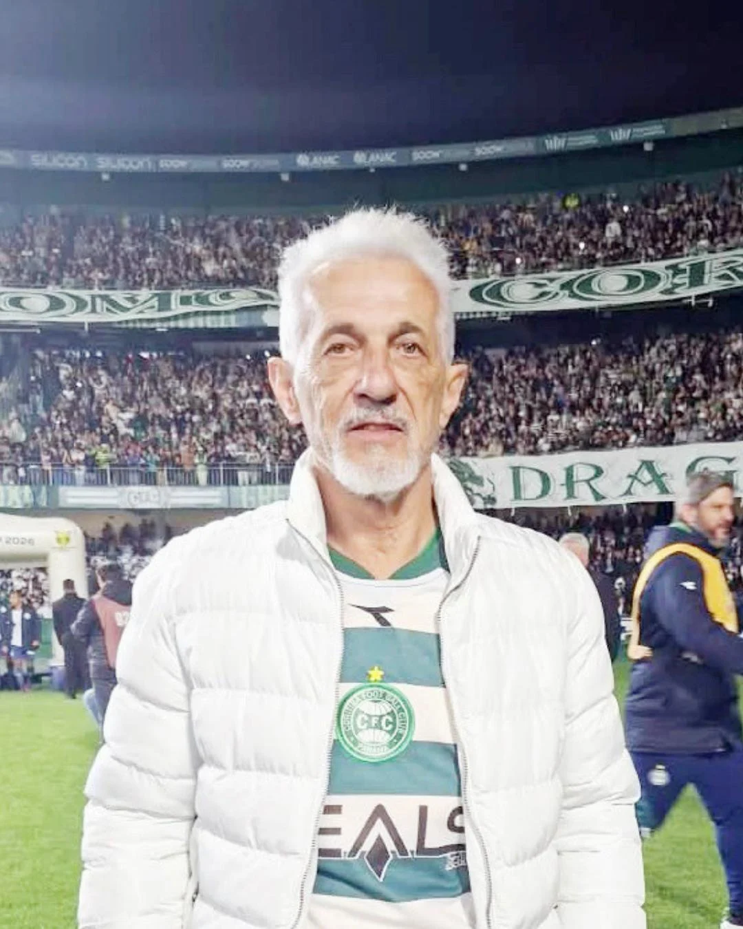 Coxa-branca desde 1962, araucariense de 75 anos foi mascotinho em jogo do Coritiba