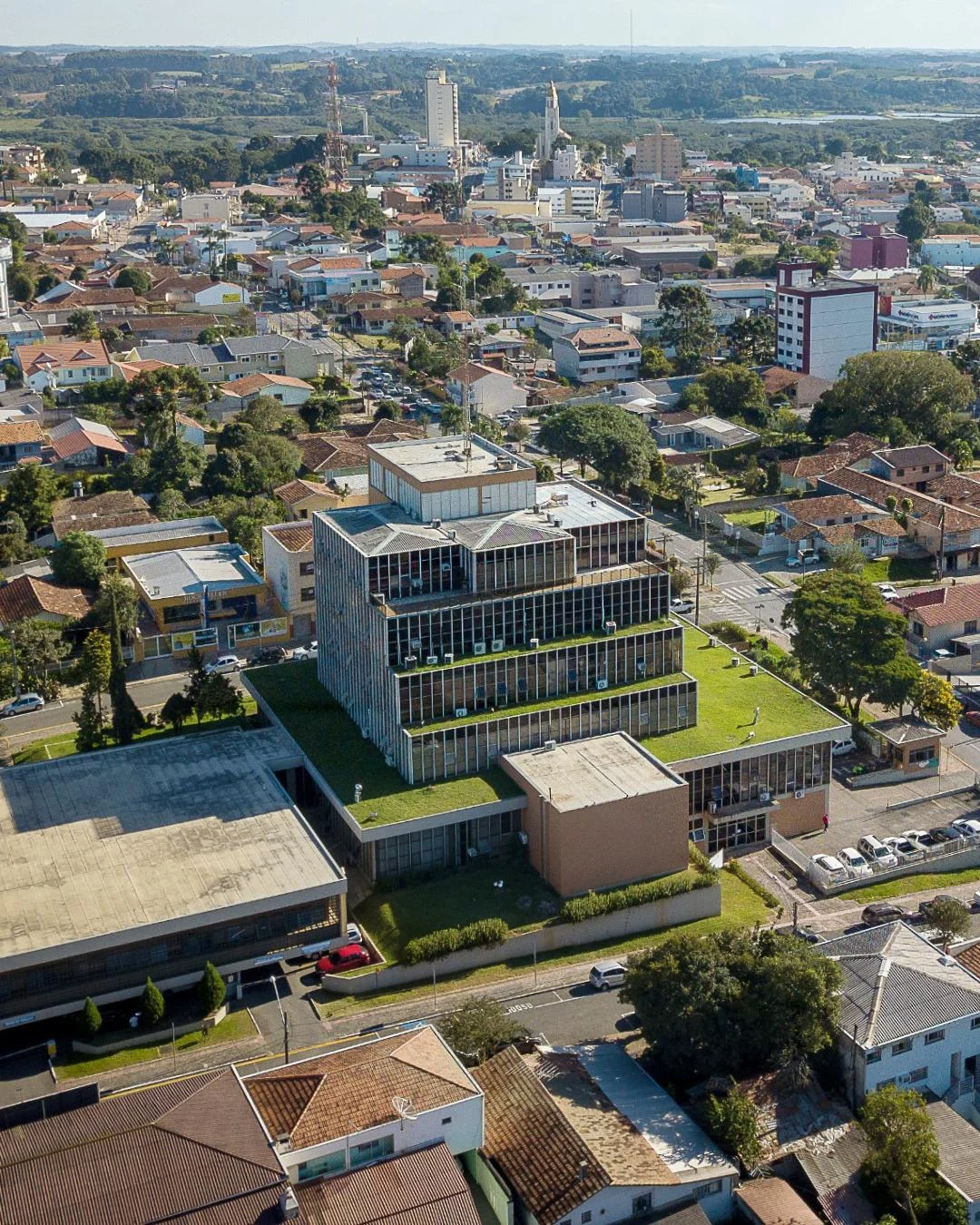 Queda na arrecadação obriga Prefeitura a pisar no freio e cortar gastos para fechar as contas em 2026