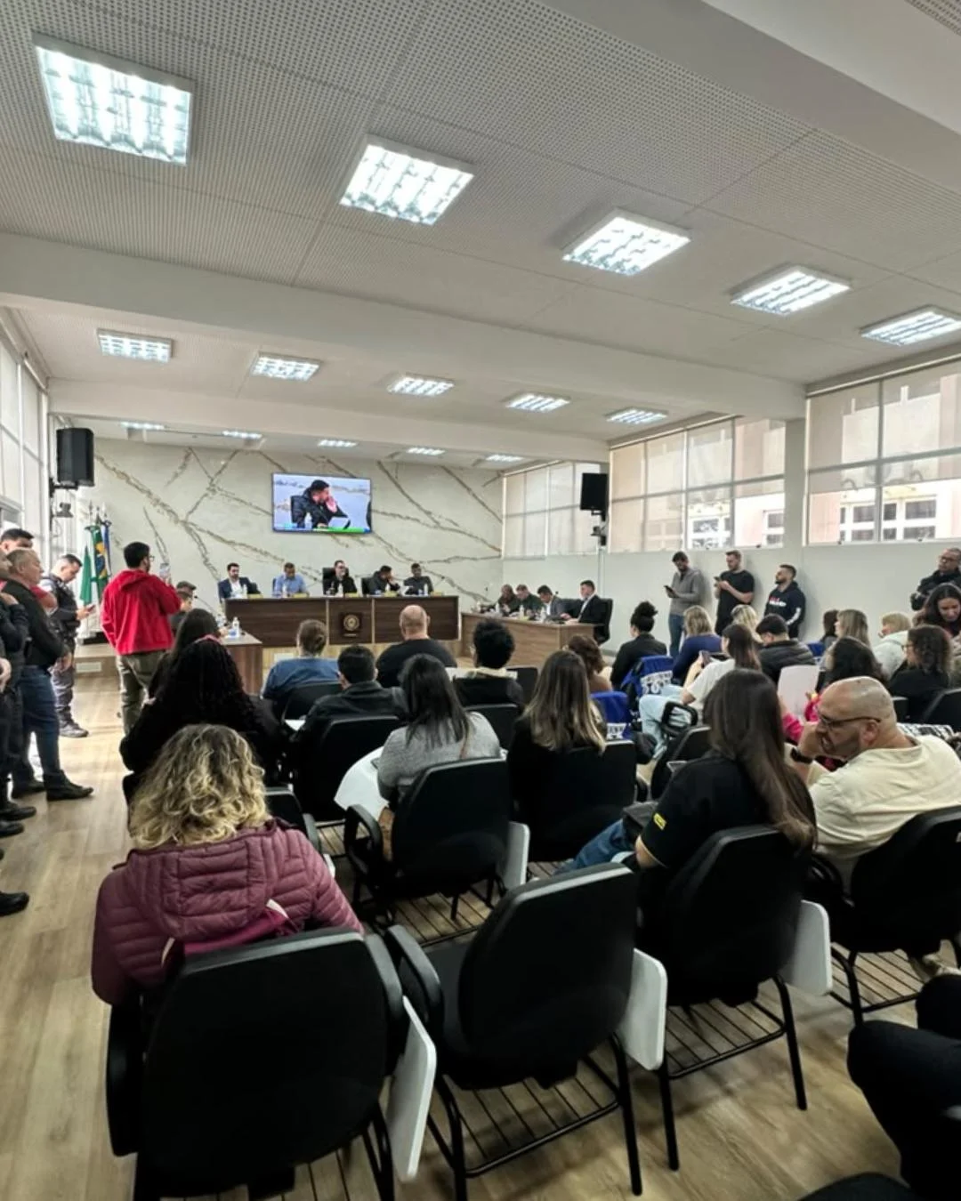 Com blindagem “extra” ao FPMA, Câmara aprova em 2ª votação e promulga emenda à Lei Orgânica, alvo de protestos dos sindicatos