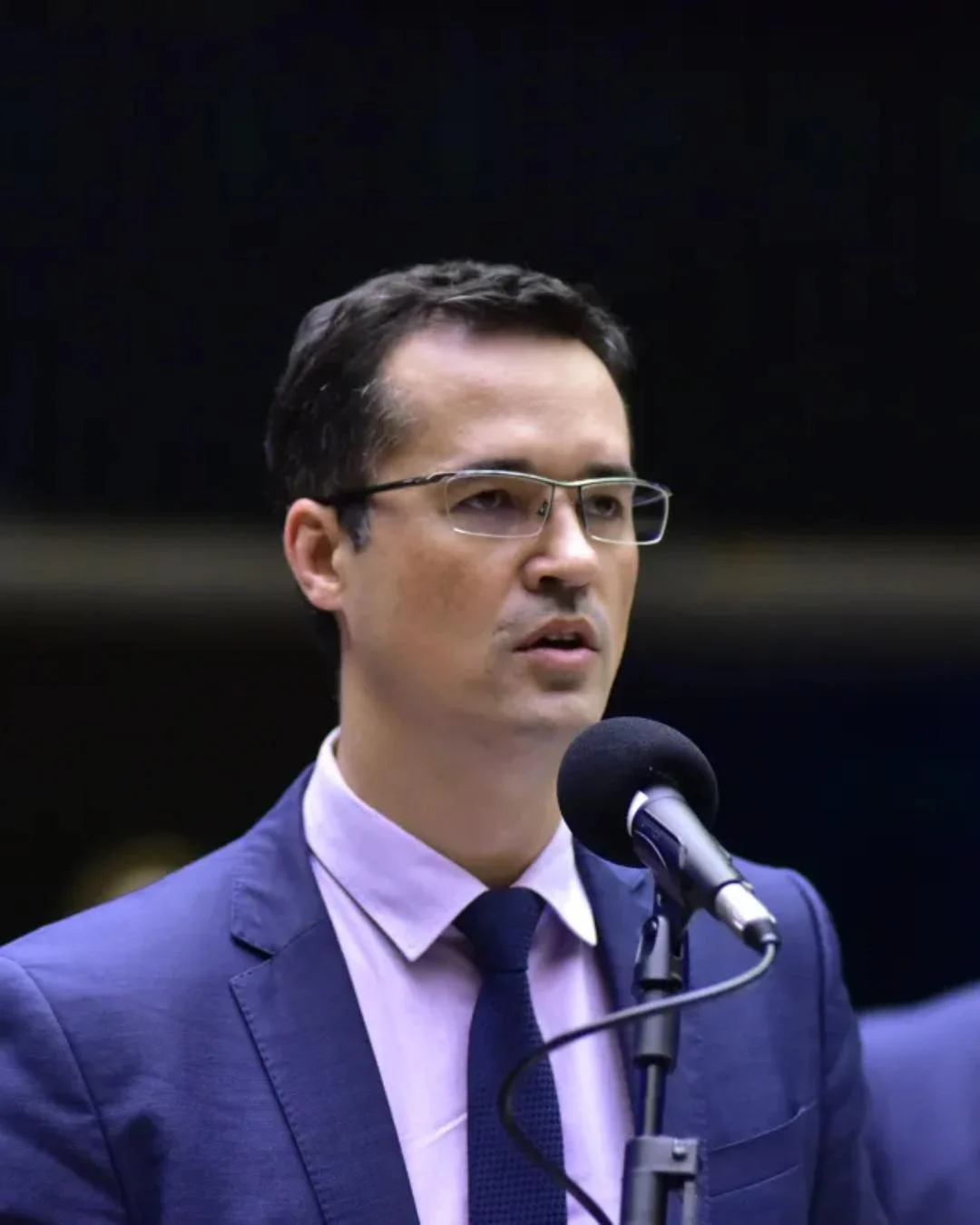 Dicesar Beches Júnior: Deltan foi eleito? Entenda o impasse jurídico no Senado do Paraná