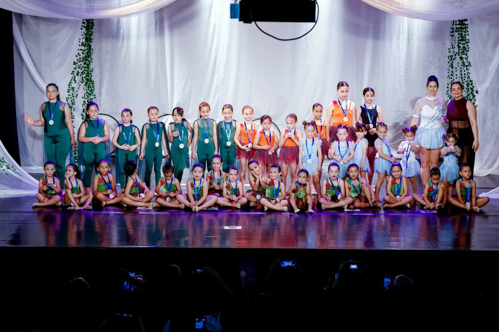 Studio Ana Paula Alves apresenta espetáculo de ballet e ginástica rítmica no Teatro da Praça Studio Ana Paula Alves apresenta espetáculo de ballet e ginástica rítmica no Teatro da Praça