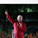 NP: Ato pró-Lula reuniu centenas de pessoas na Praça da Bíblia