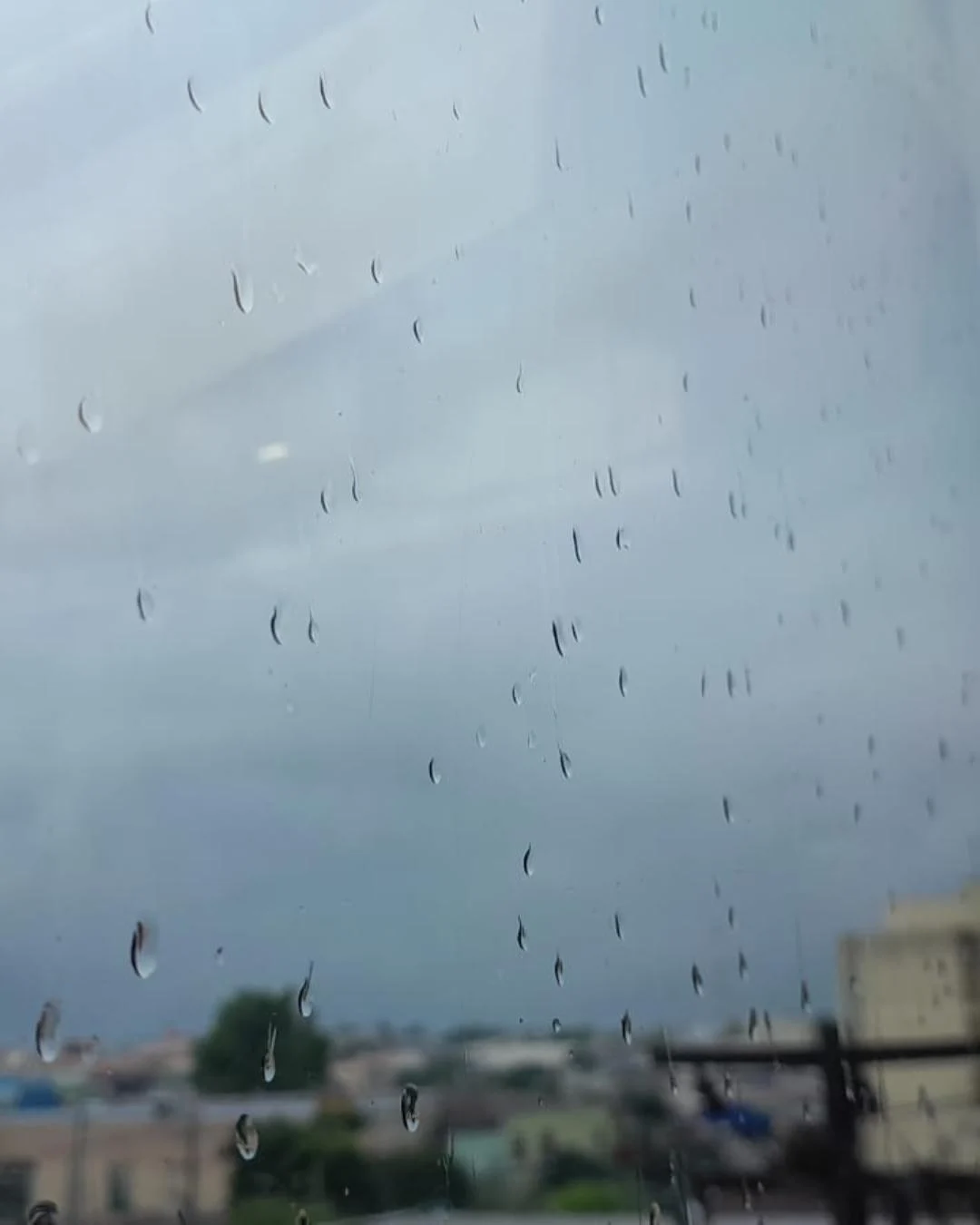 Após feriado de Nossa Senhora Aparecida, chuva continuará caindo na cidade